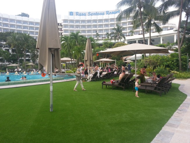 Premium Namgrass artificial grass poolside lawn at Shangri-La Rasa Sentosa, Singapore