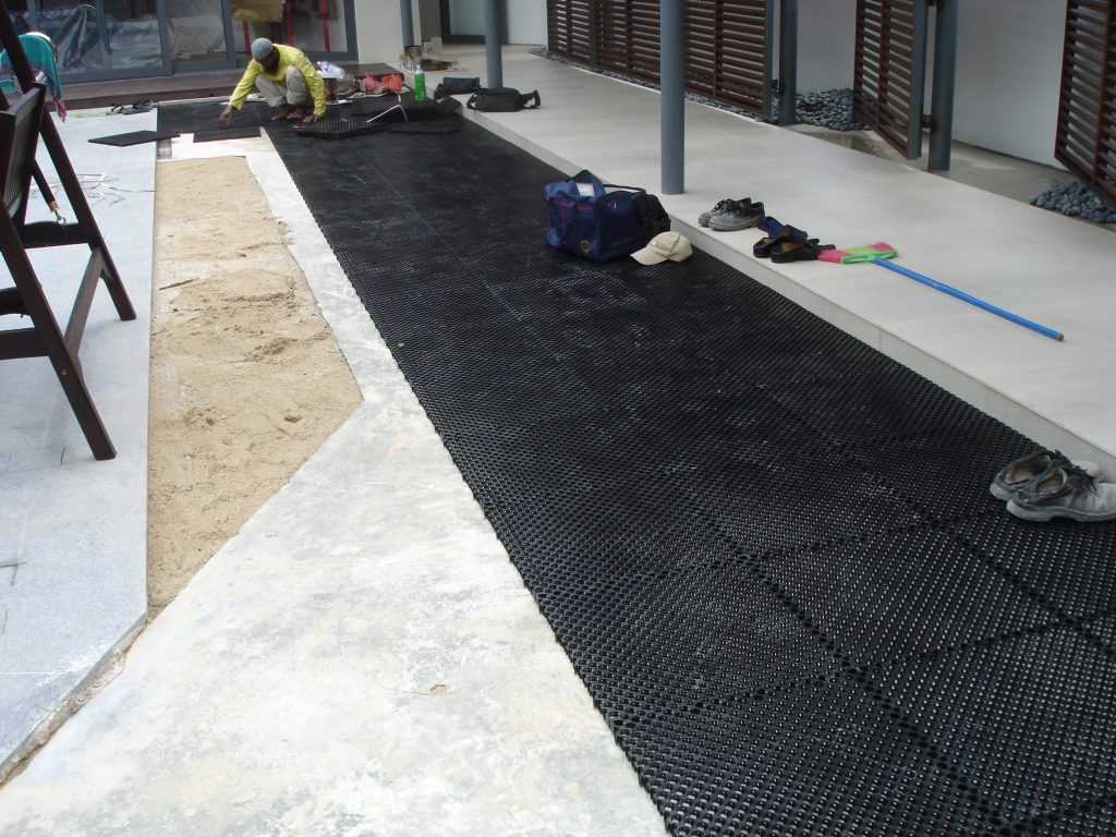 Garden base with sand, geo-textile and VersiCell drainage cells