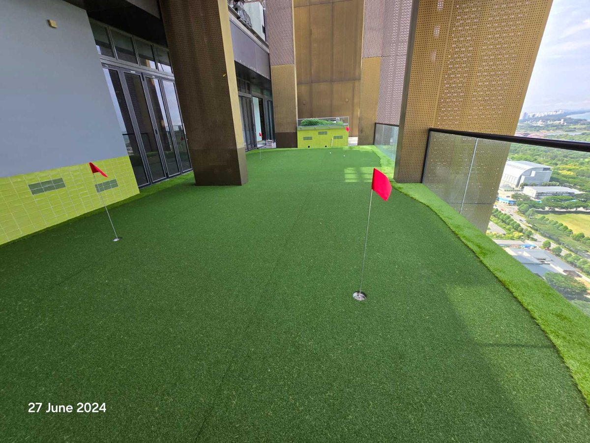 Artificial putting green designed in 3D and built in premium Namgrass on a Singapore rooftop